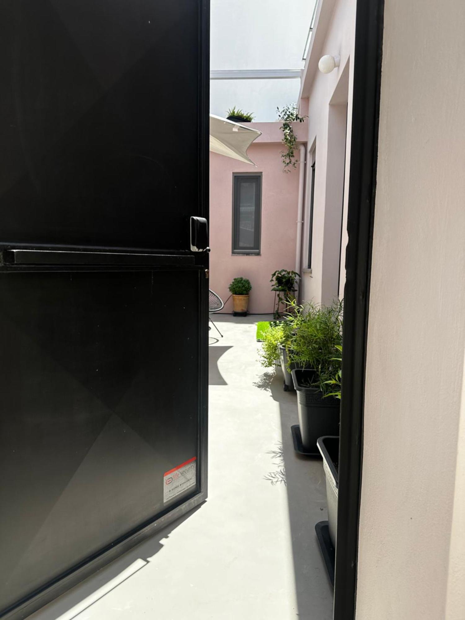 Stone Guest House In The City Candia Esterno foto